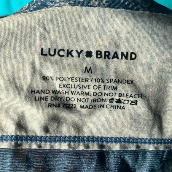 Lot of 2 Wireless Lounge Bras - Picture 6 of 7